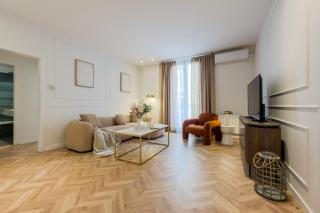 Four Petals Barcelona Boutique Apartments - 3