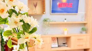 Stylish Central Accommodation - Designed for Your Perfect Stay - 8