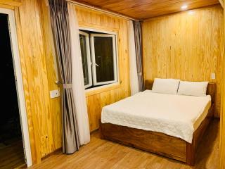 Apple House & Coffee - 8