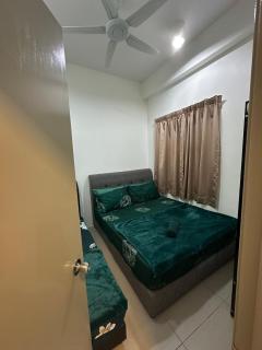 Barrington Square Aleysha Homestay Night Market - 7