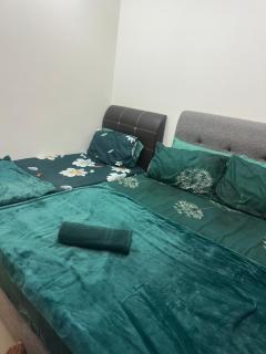 Barrington Square Aleysha Homestay Night Market - 8