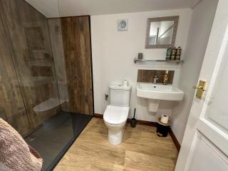 Treetops Lodge, private Cornish hideaway, parking, garden - Truro - 7