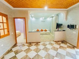 Nice apart wi-fi 3rd floor - 3