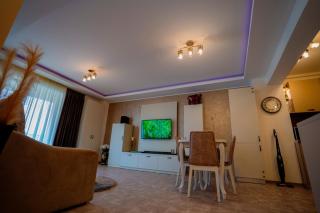 Marc Holiday Moonlight - 5