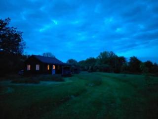 Le champ radis GÎTES 4 chalets au long du Canal du Nivernais - 0