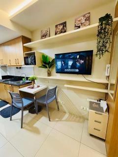 Condotel By RhoiVC in Shell Residences Moa Near Naia Airport - 4