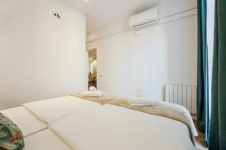 Palau de la Musica Apartments - 9