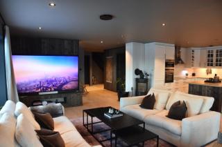 luxury home with jacuzzi - 9