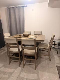 Royal's 2 bedroom Kingston - 7