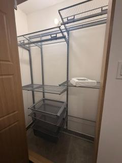 Royal's 2 bedroom Kingston - 6