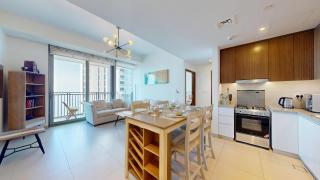 5242 Tower 2 - Light One Bedroom - 5