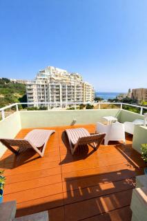 St Julians Seaviews HillTop House - 4