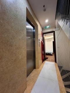 Fuji Hotel and Apartment Cau Giay - 2