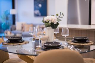 Modern Retreat-style Apt, Stunning Rooftop Pool and River Views, Secure Park, Gym - 6