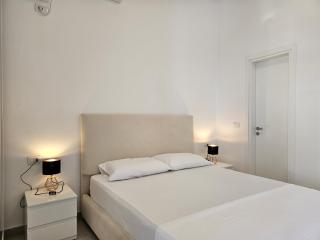 Saranda Wonderful Sea View Apartment 030 - 1