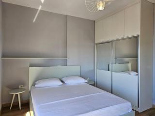 One Bedroom Apartment With Sea View - 0