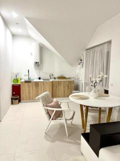 Затишна квартира на Празькому - 1