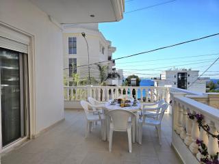 Eri Two Bedroom Holiday Apartment 150 - 0