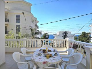 Eri Two Bedroom Holiday Apartment 150 - 2