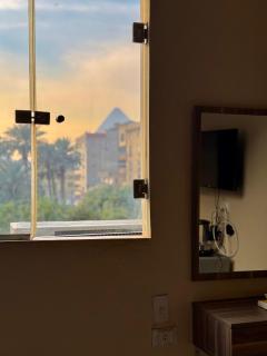 Pyramidsfort & free pickup shuttle - 3