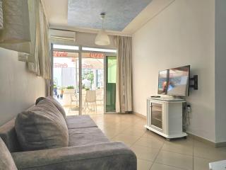 Eri Two Bedroom Holiday Apartment 285 - 5