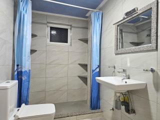 Eri Two Bedroom Holiday Apartment 285 - 1