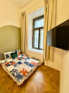 Stylish Central Prague 3BR 3BA Apartment by Wenceslas Square - 8
