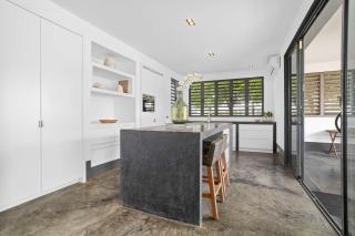 Villa Vierkant with a quiet location a private pool and an extra spacious outdoor area - 3