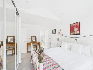 A wonderful and stylish single-story holiday home - 6