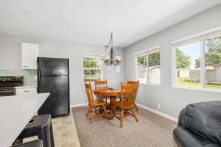 2 Lakefront Cottages with Docks, Bikes, BBQ - 9