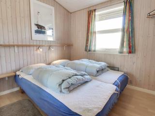 Holiday Home Vika - 600m from the sea by Interhome - 3