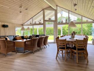 Holiday Home Harek - 800m from the sea by Interhome - 4