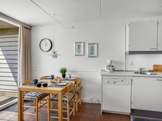 Apartment Jano - 100m from the sea by Interhome - 4