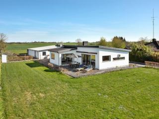 Holiday Home Ermelinda - 900m to the fjord by Interhome - 2