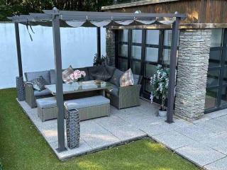 The Loch Lomond Townhouse In The Centre of Balloch - 5