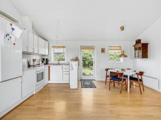 Holiday Home Köbes - 200m from the sea by Interhome - 3