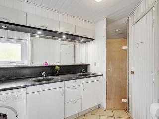 Holiday Home Henkil - 700m from the sea by Interhome - 7