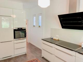 Gem With Hot Tub, Sauna And Castle View - Heimbach - 2