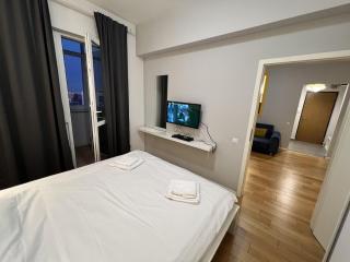 Amazing Apartment Central! - 5