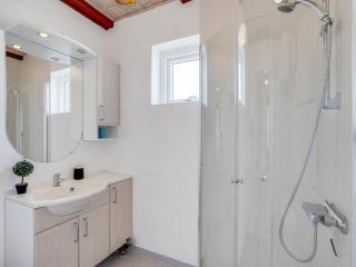 Apartment Nermin - 300m from the sea by Interhome - 7