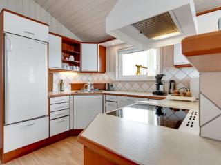 Holiday Home Ritte - 200m from the sea by Interhome - 2