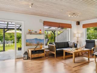 Holiday Home Merit - 800m from the sea by Interhome - 6
