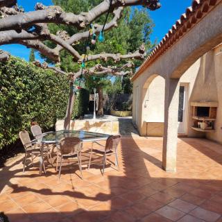 villa familiale piscine privé sans vis à vis - 7