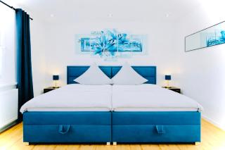 Premium House- Box spring beds- Smart TV- Garden - 1