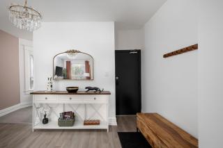 Vintage Charm on Roncesvalles - 4