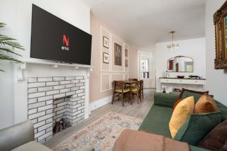 Vintage Charm on Roncesvalles - 8