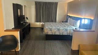 Motel 6-Anderson, IN - 4