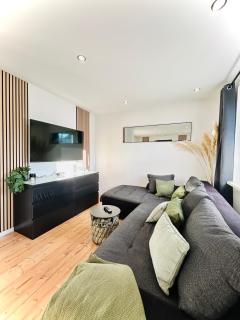 Premium House- Box spring beds- Smart TV- Garden - 6