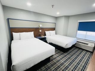 AmericInn by Wyndham Rawlins - 2