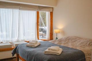 NOTRO 2 Tero en la base del cerro catedral con vistas - 9